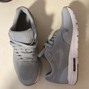 Grey/blue nike air max sneakers